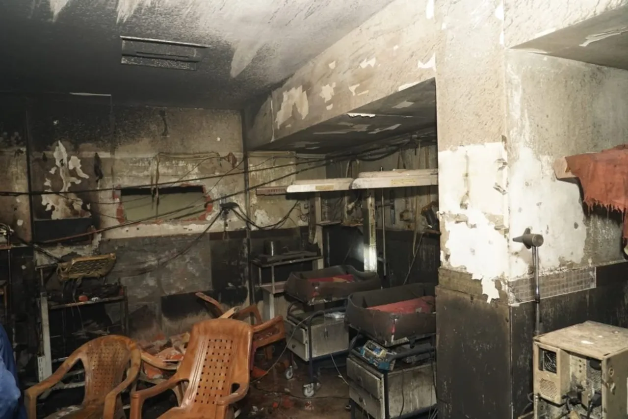 Who is responsible for Bhopal Hamidia Hospital fire tragedy