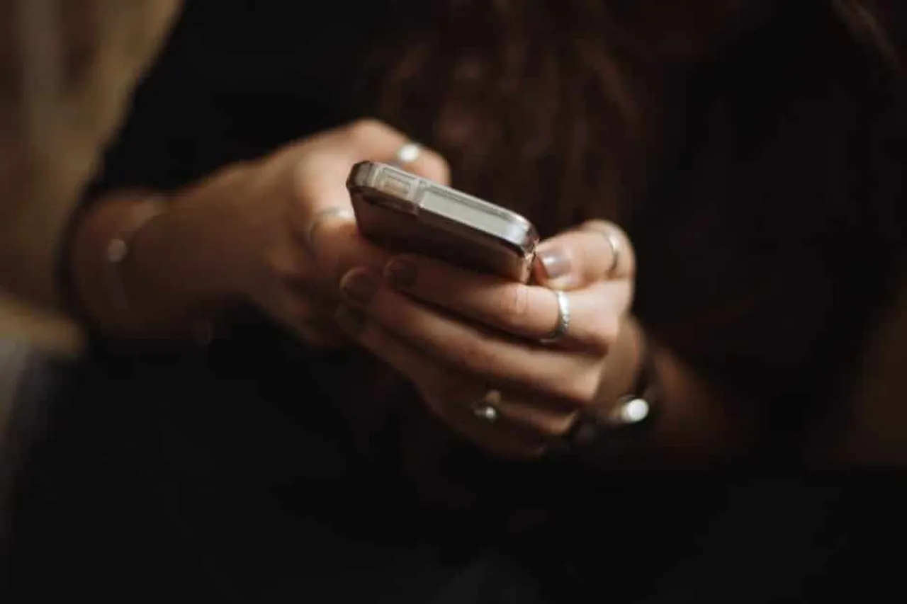 Online harassment of women: what it is and how to avoid it