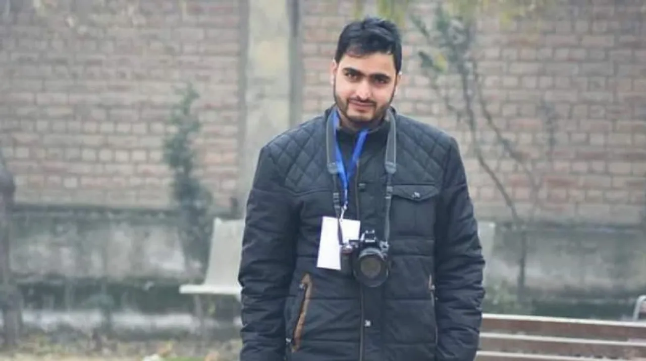 Who was Rayees Bhat killed in an encounter in Srinagar?