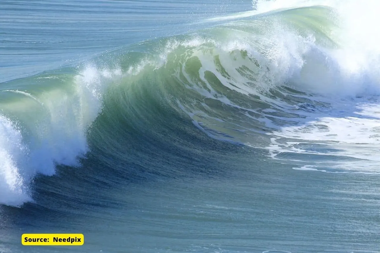 What causes waves in the ocean?