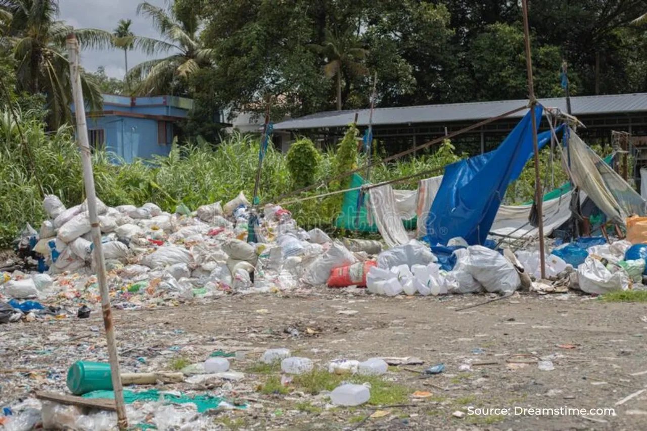 Kochi Corporation and Railway station served notices for pollution violations