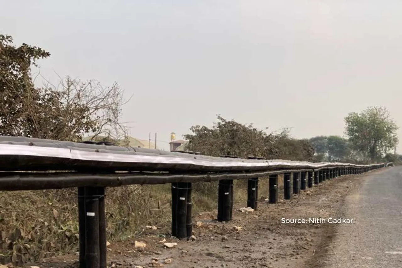 Bamboo car crash barrier bahu balli