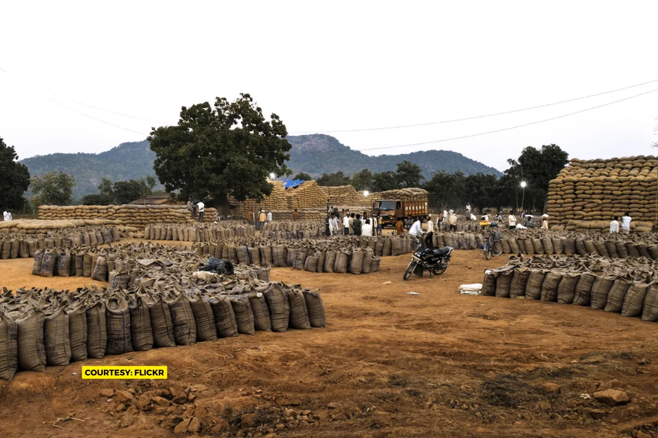 Harda: corruption in Moong procurement, six centres fined ₹25,000