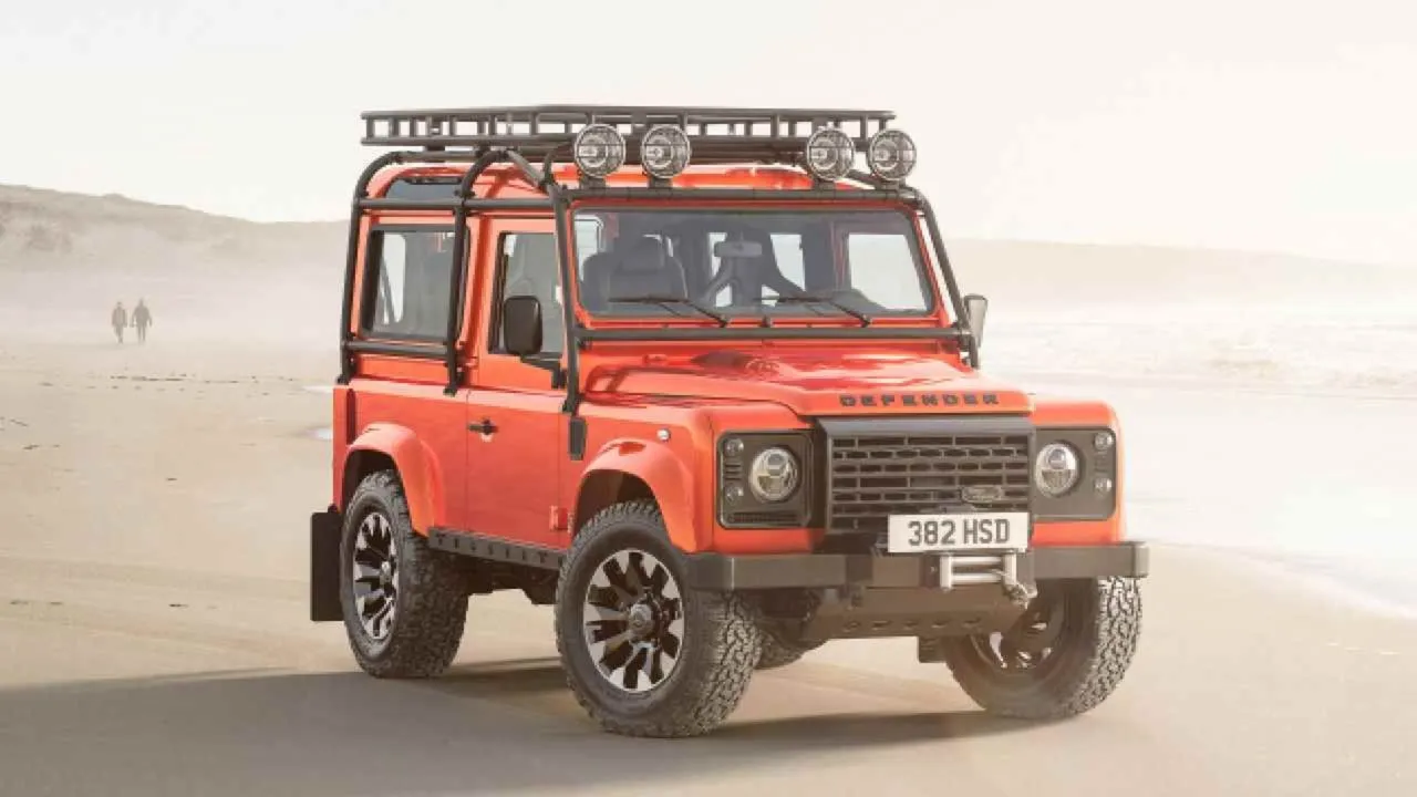 2024 Bespoke Classic Defender V8 Front