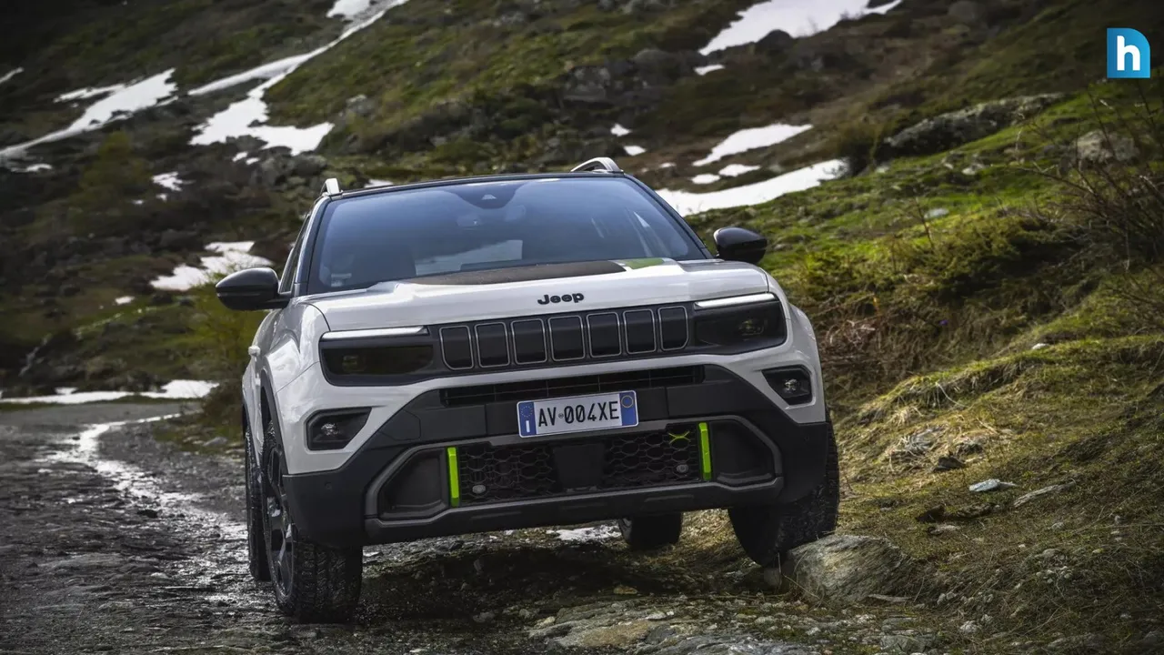 Jeep Avenger 4xe-Still 