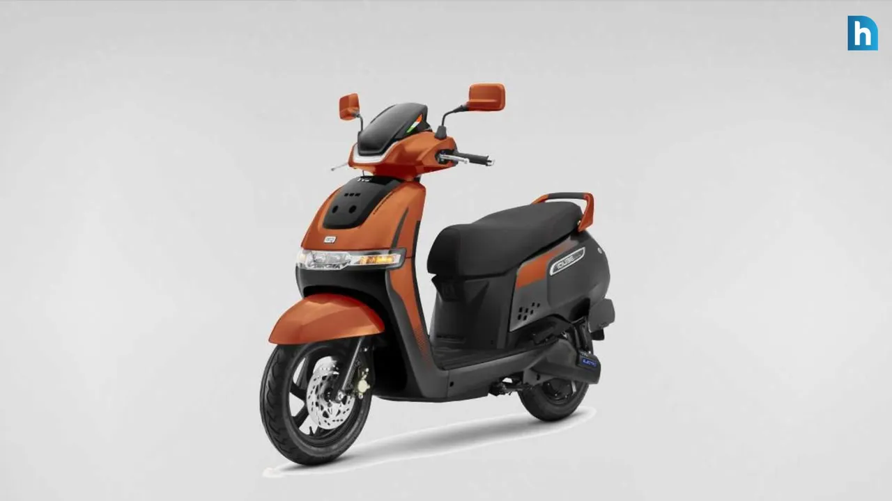 TVS iQube Celebration Edition 2024 Independence Day Front