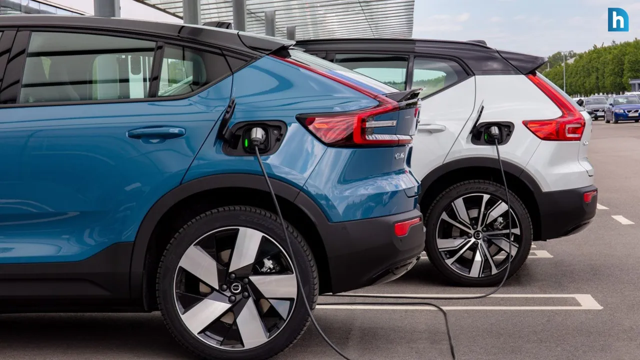 Volvo C40 Recharge and XC40 Recharge