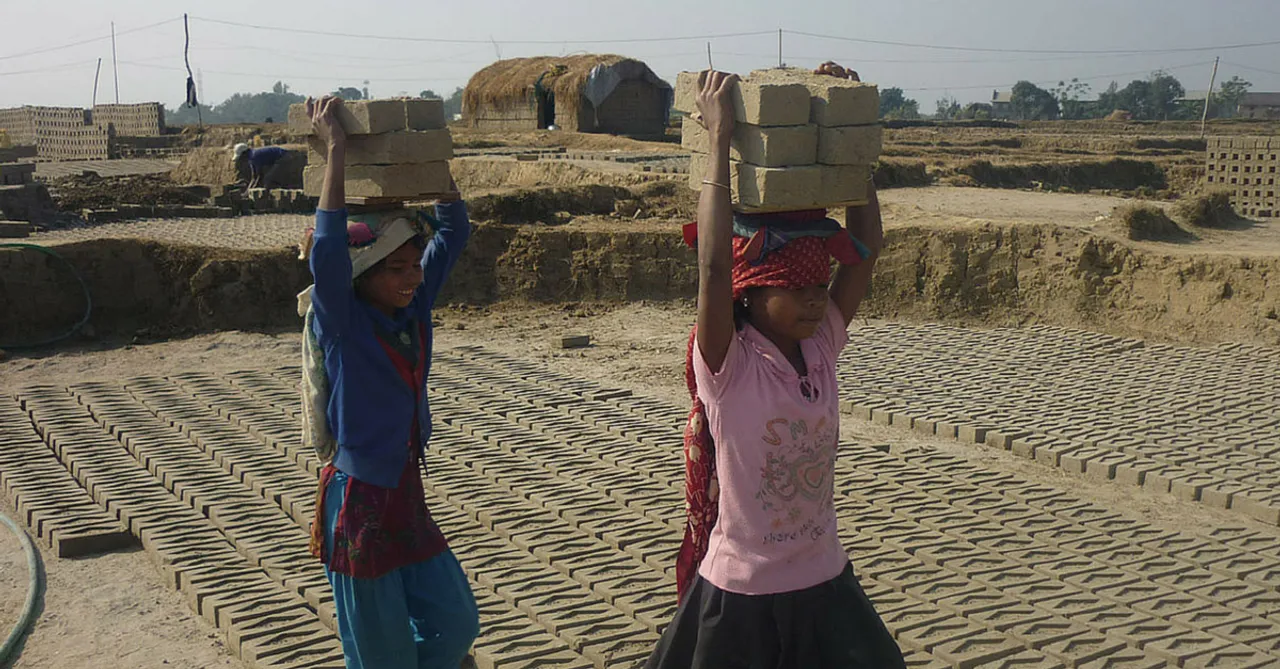 इस २२ वर्षीया छात्रा ने अकेले बचाया गुजरात के १११ बाल मजदूरों को !