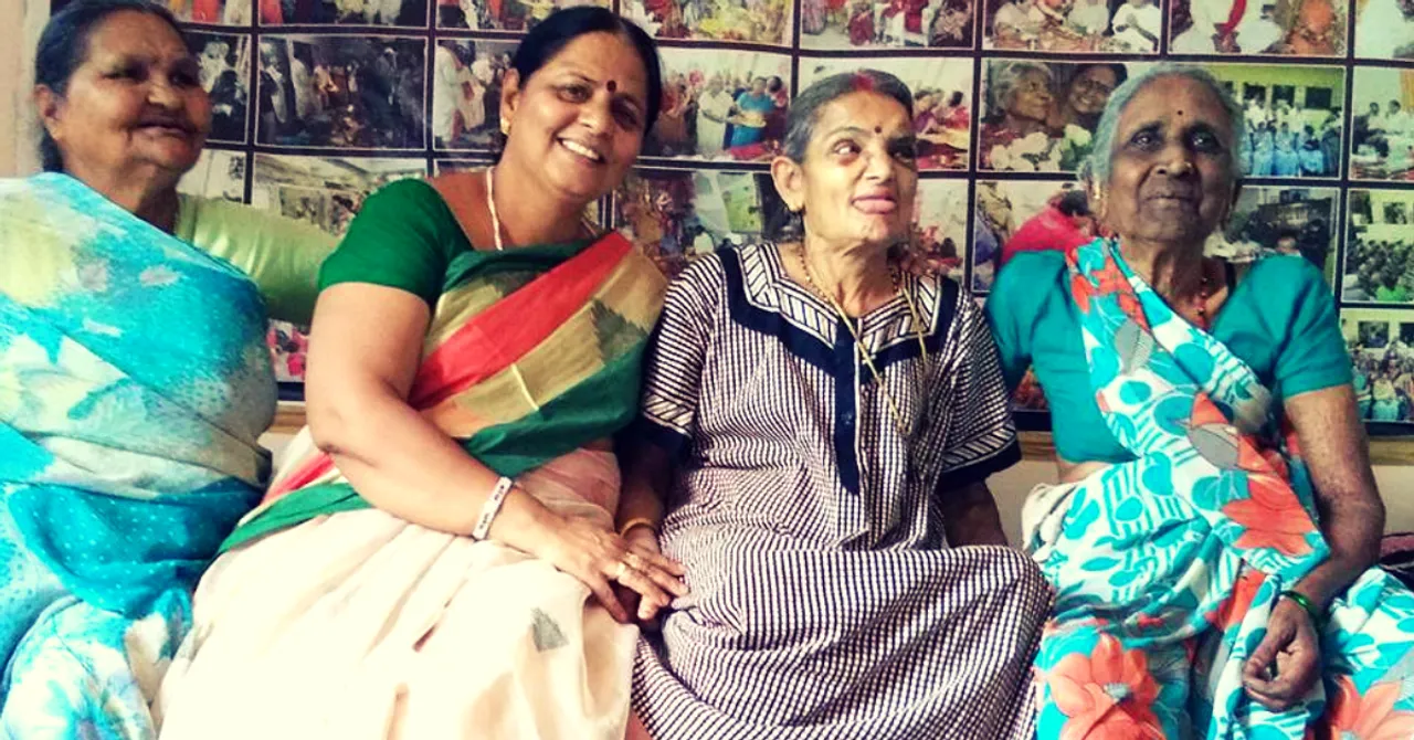 बुजुर्गों की माधुरी माँ, जो बच्चों की तरह करती हैं उनकी देखभाल!