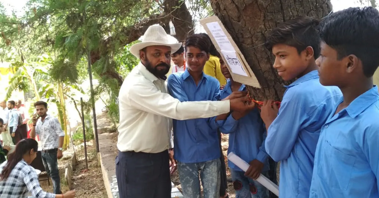 अब तक 3 लाख से भी ज़्यादा पौधे लगा चुका है भोपाल का यह ट्री-मैन; पेड़ बनने तक करता है देखभाल!