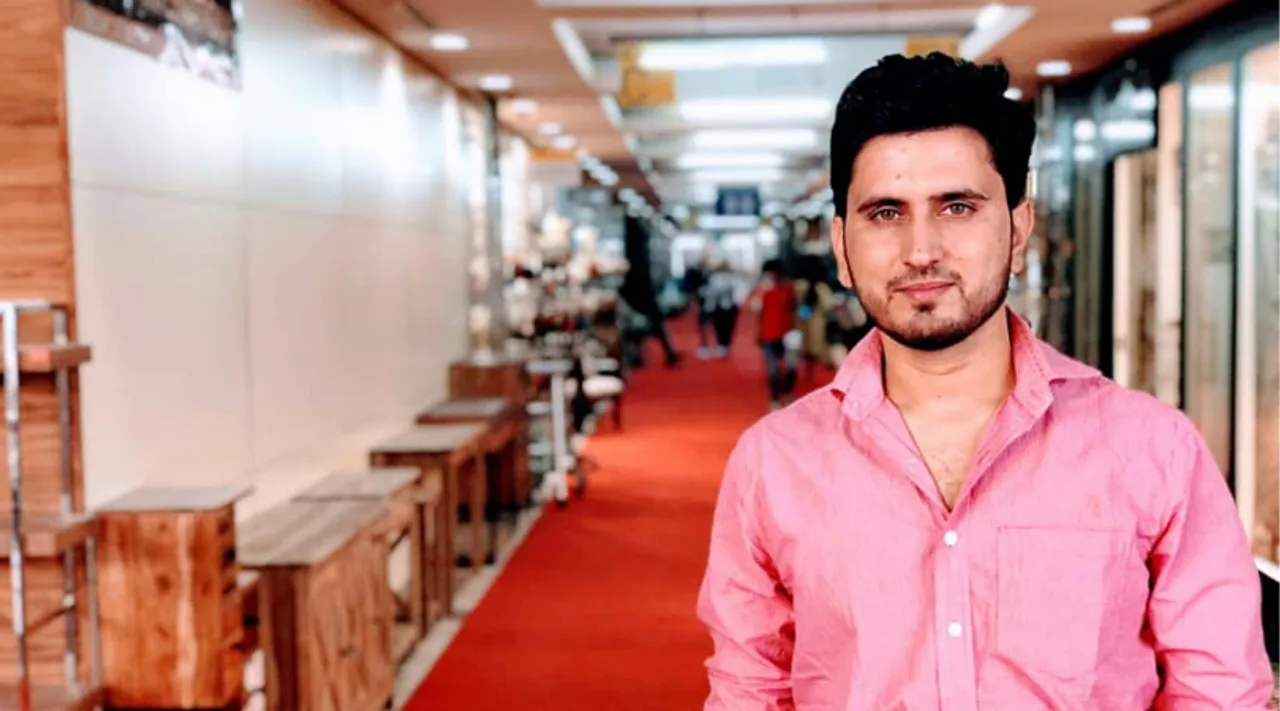 गुमशुदा और बिछुड़े हुए लोगों को उनके घर तक पहुंचाता है नोएडा का यह युवक!