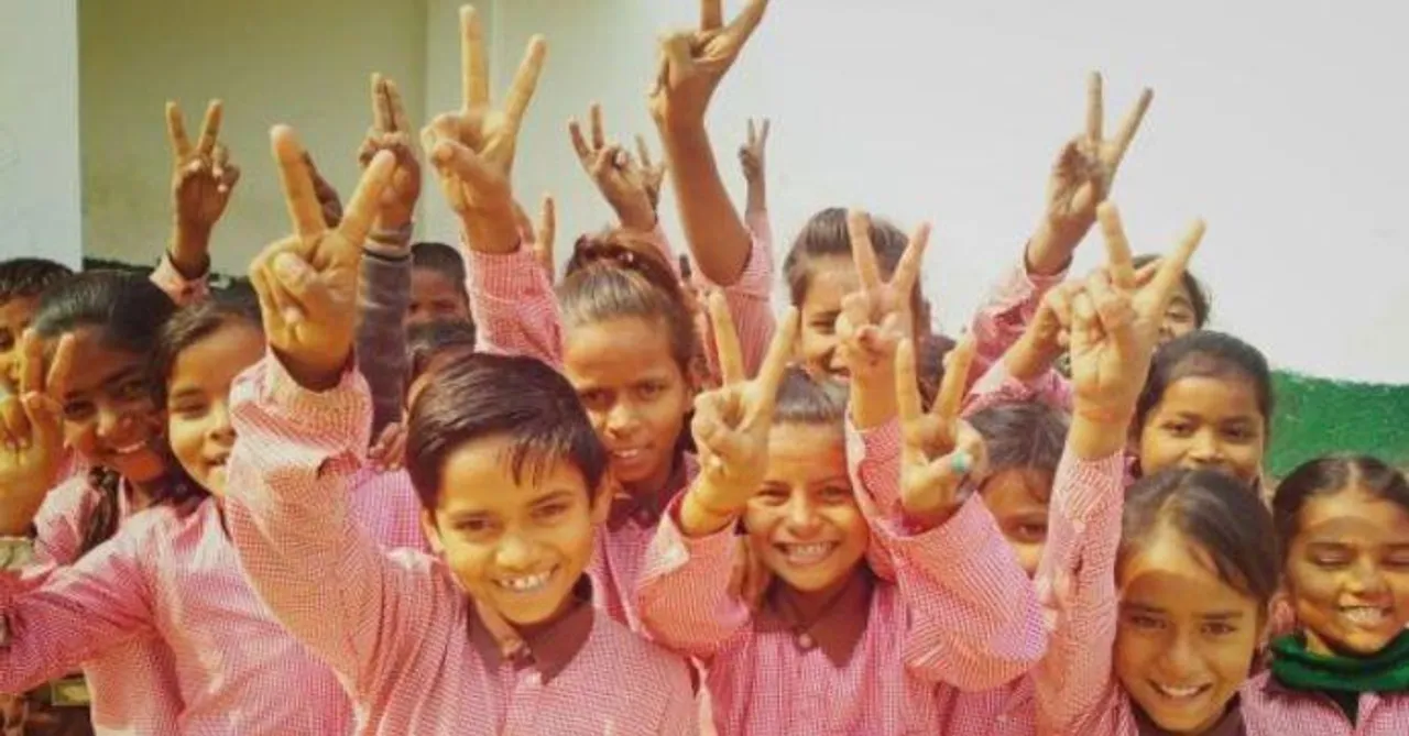 एक टीचर ने बदली सरकारी स्कूल की तस्वीर, पोषण से लेकर पर्सनालिटी डेवेलपमेंट पर दे रहीं जोर
