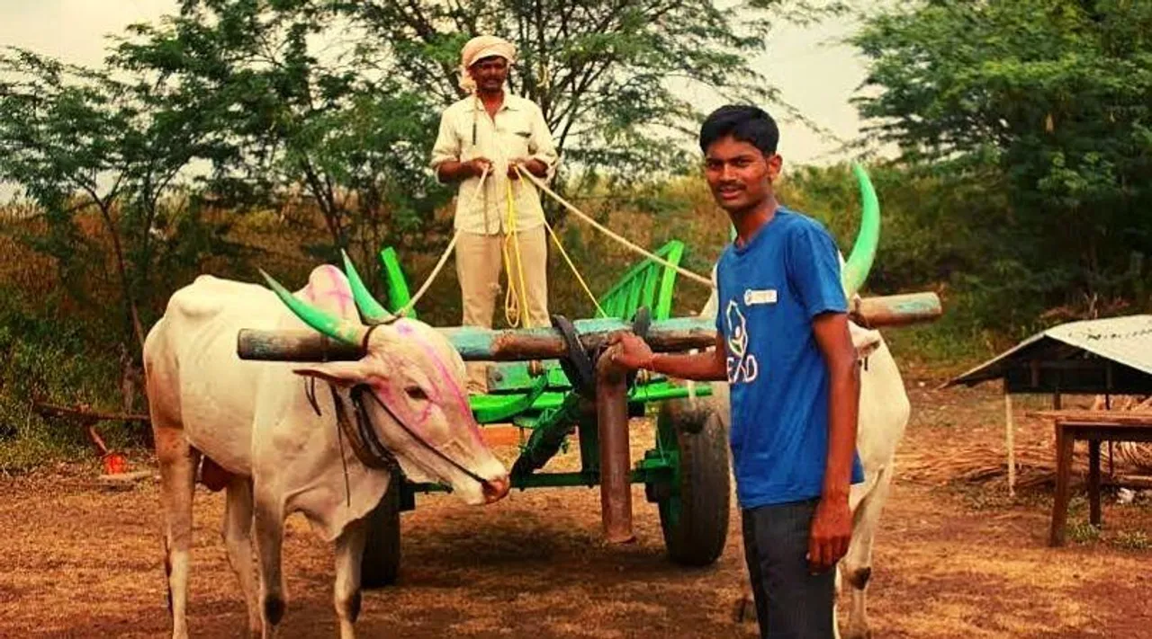 गाजर की सफाई के लिए मशीन से लेकर बैलगाड़ी के लिए ब्रेक तक बना चुके हैं संतोष