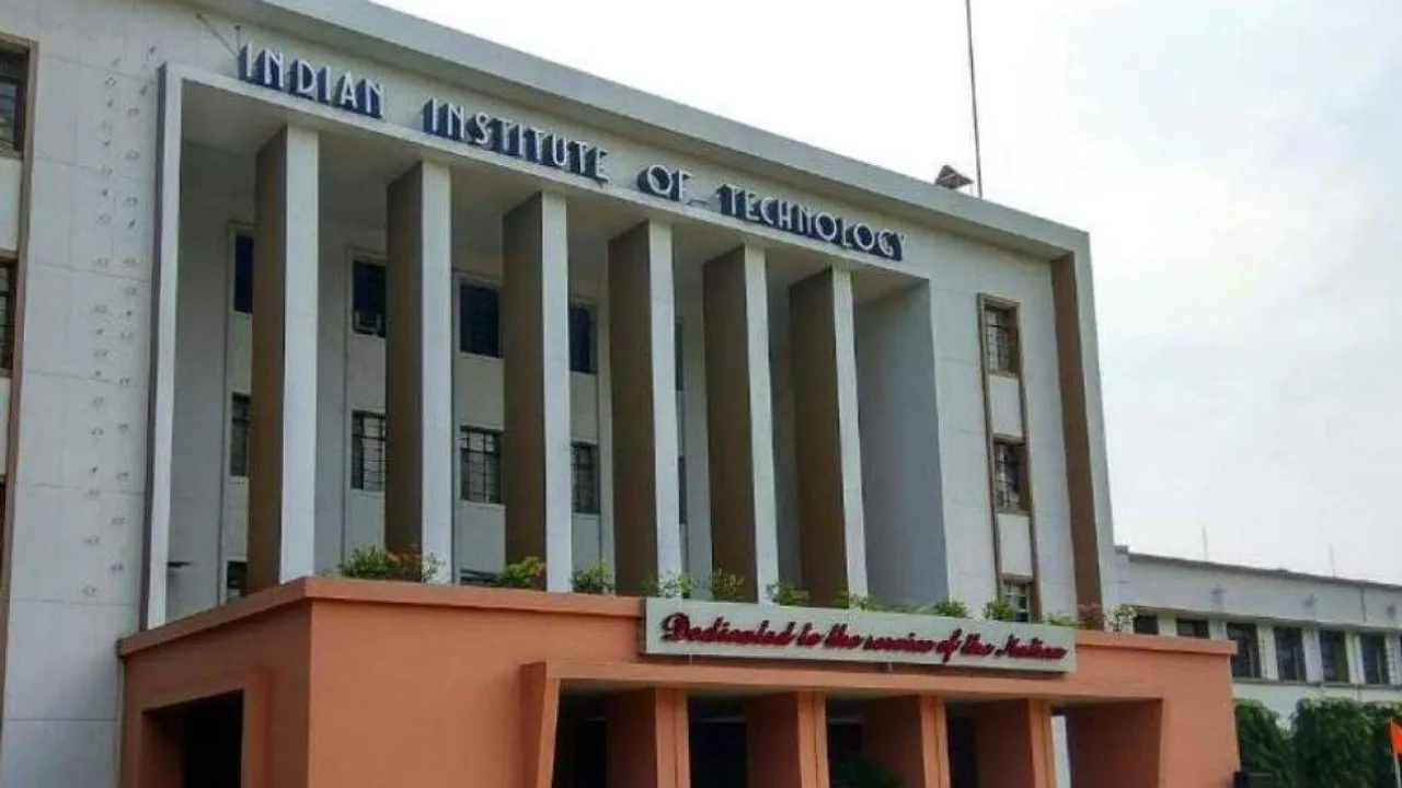 IIT खड़गपुर ने लॉन्च किया फ्री ऑनलाइन कोर्स, आज ही करें एनरोल