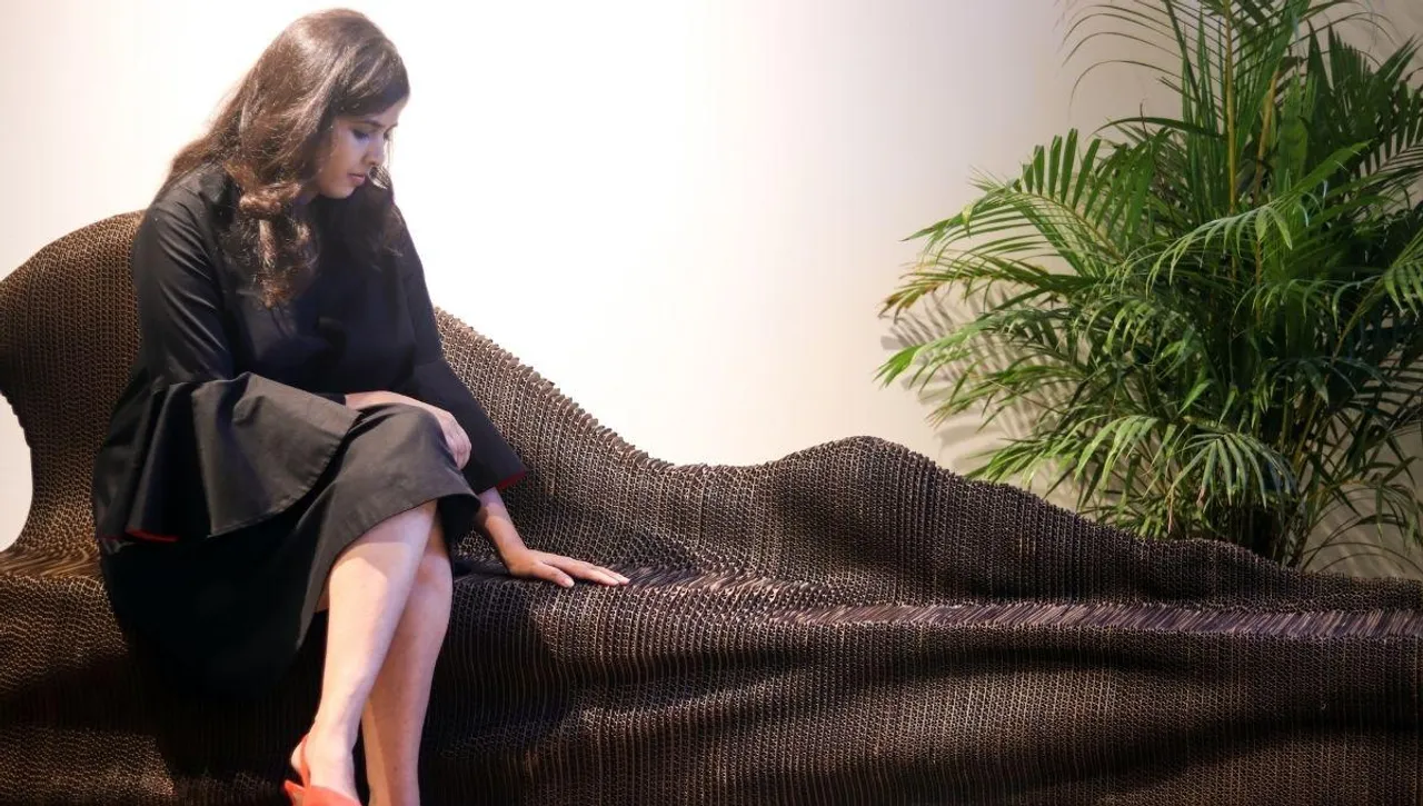 कार्डबोर्ड से बनाती हैं Eco Friendly Furniture, बिकते हैं लाखों में
