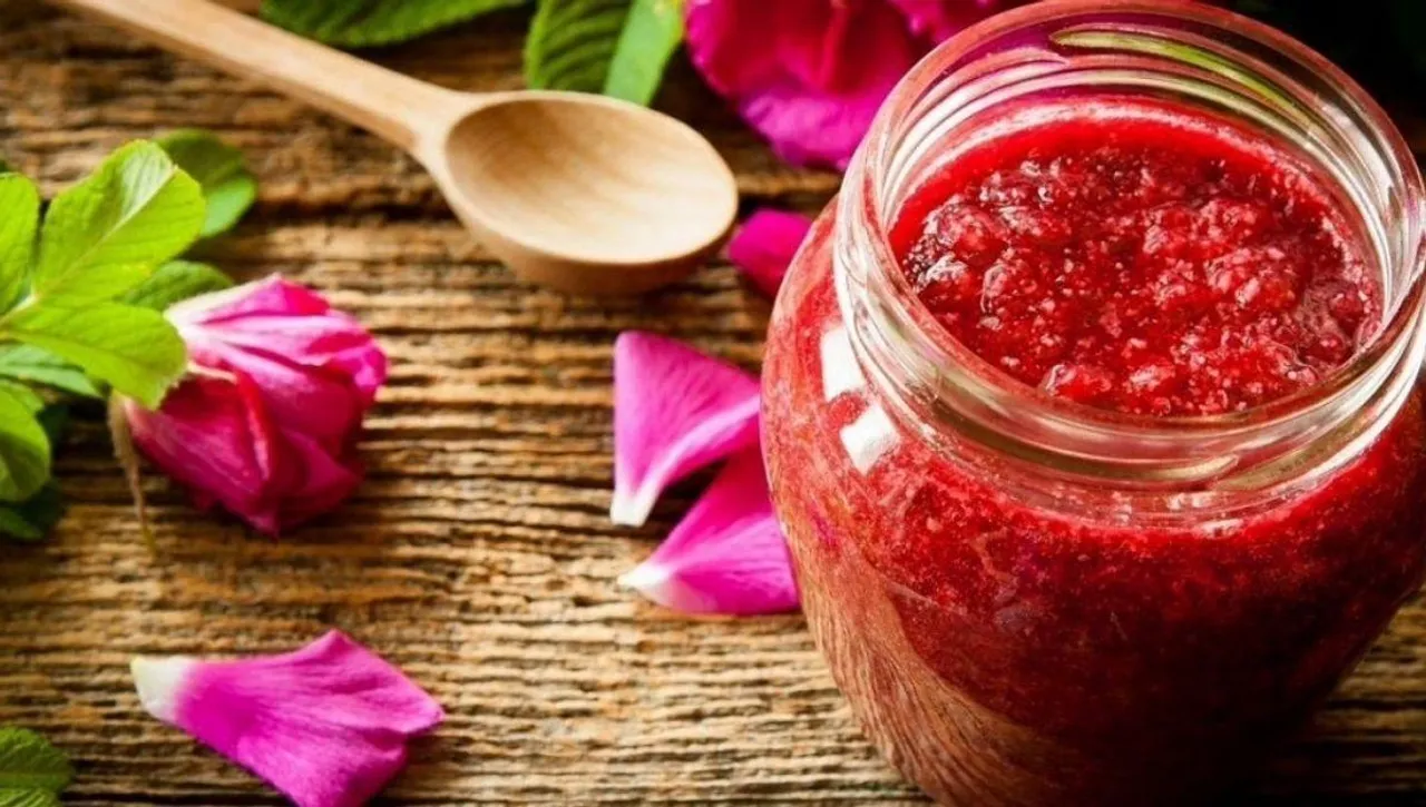 How to make Gulkand