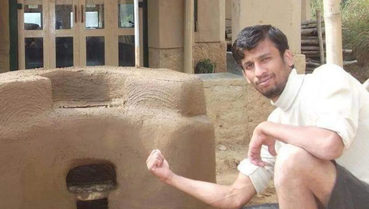 Tushar mud house pune, Aatmtrupti