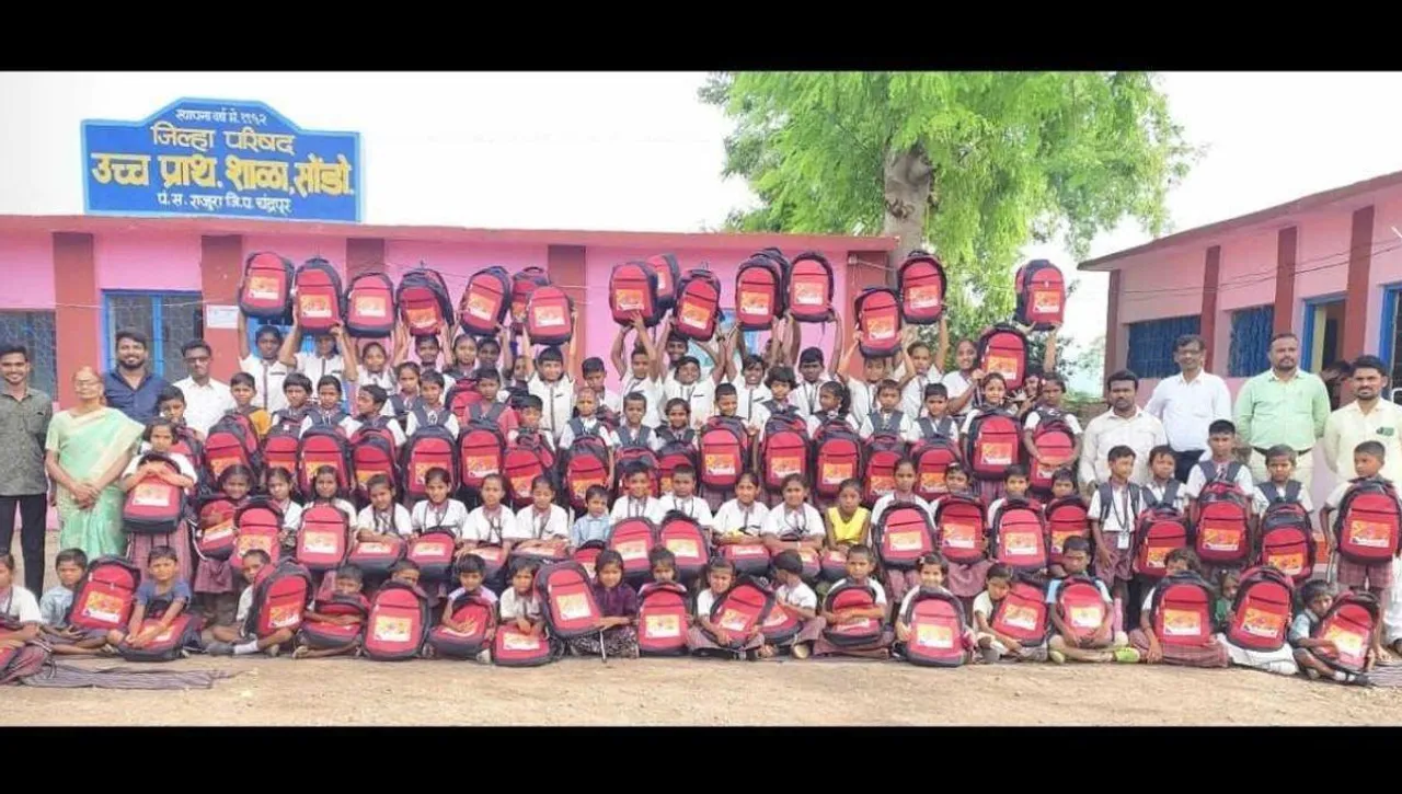 शुक्रिया! आपकी मदद से 1000 जरूरतमंद बच्चों तक पहुंचे स्कूल किट