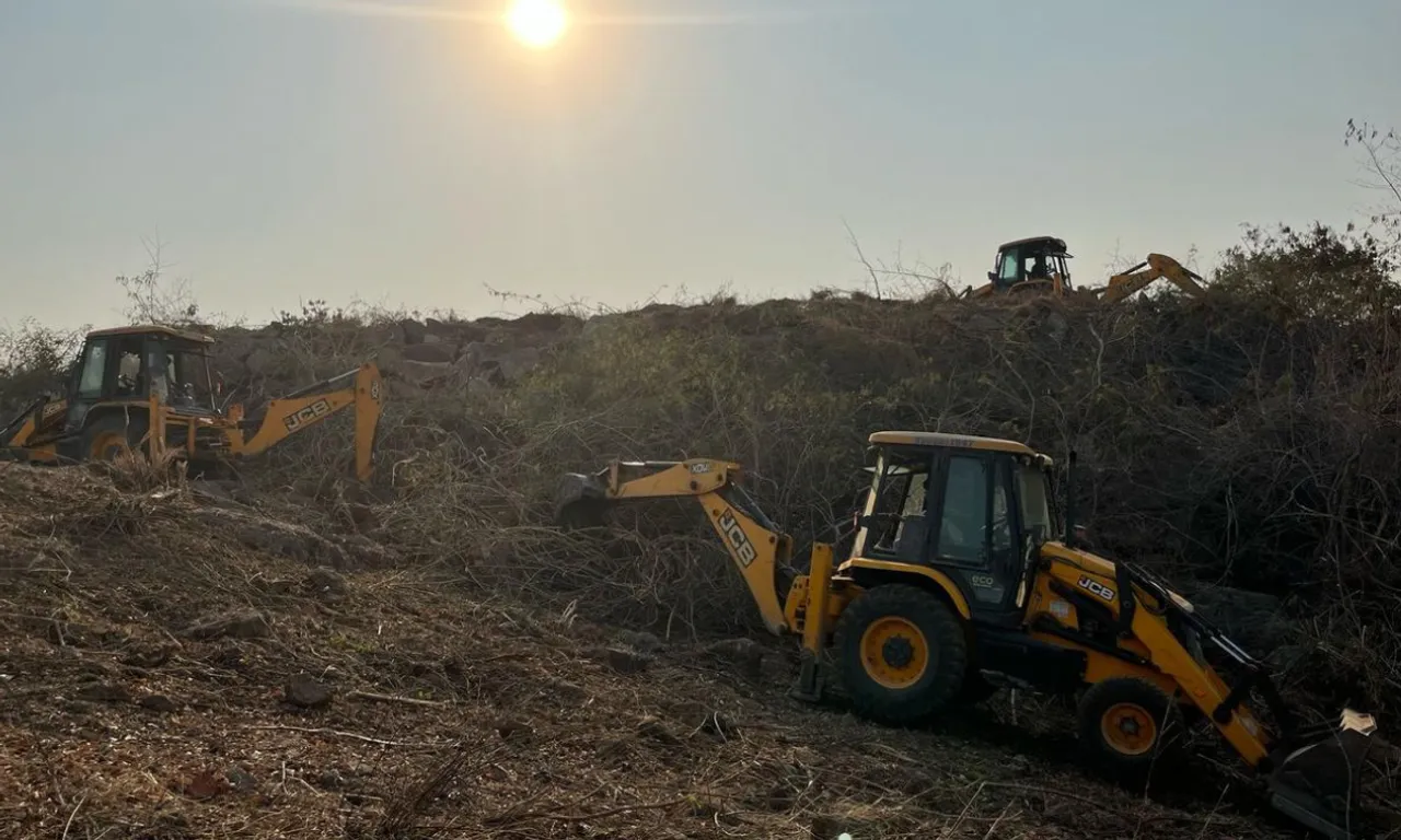 Supreme Court Stays On Tree Cutting In Hyderabads Kanchan Gachibowli