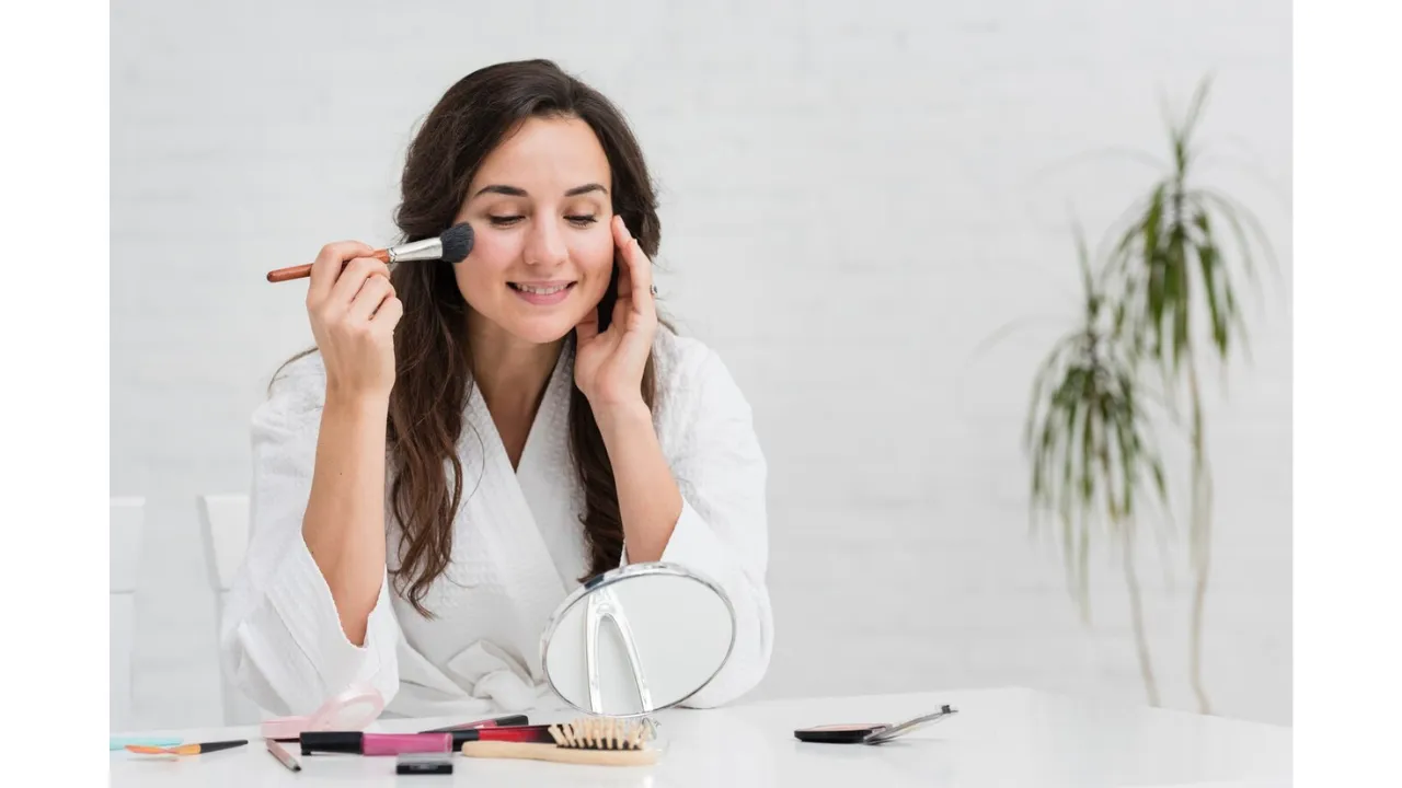 Minimal Makeup Routine For Summer In 5 Minutes