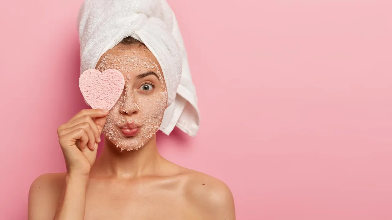 These Are The 5 Best Homemade Scrubs To Remove Blackheads From Face
