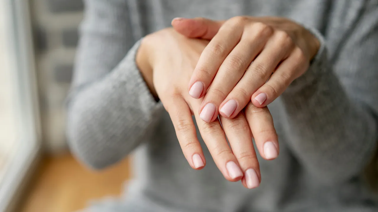 Strengthen Weak And Lifeless Nails In These 5 Ways, Let's Know
