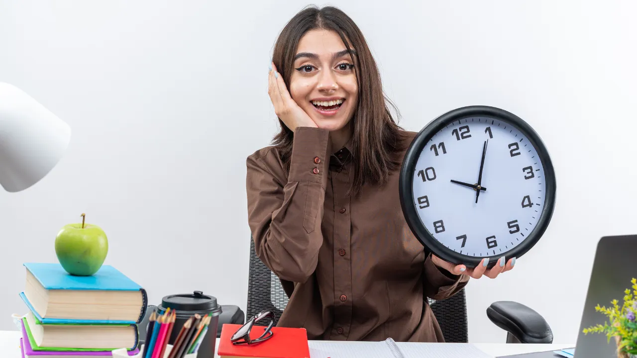 Learn easy ways to manage time for working women