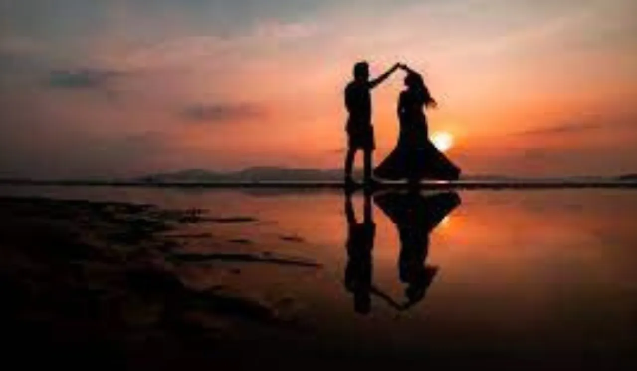 Couple(Unsplash).png