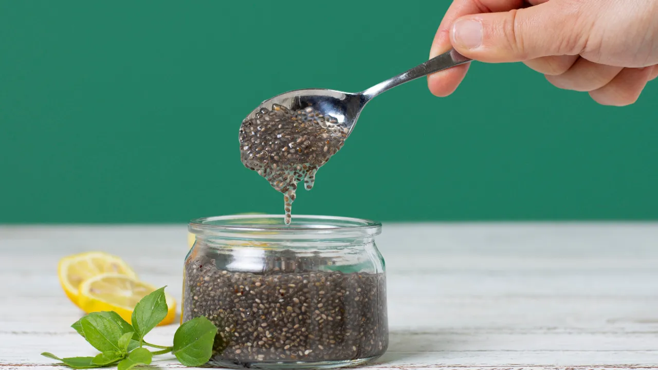 chia seeds (freepik)