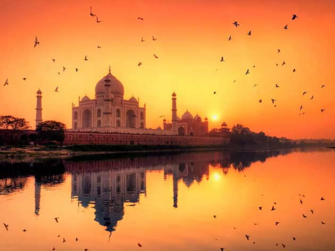 Taj Mahal sunset.png