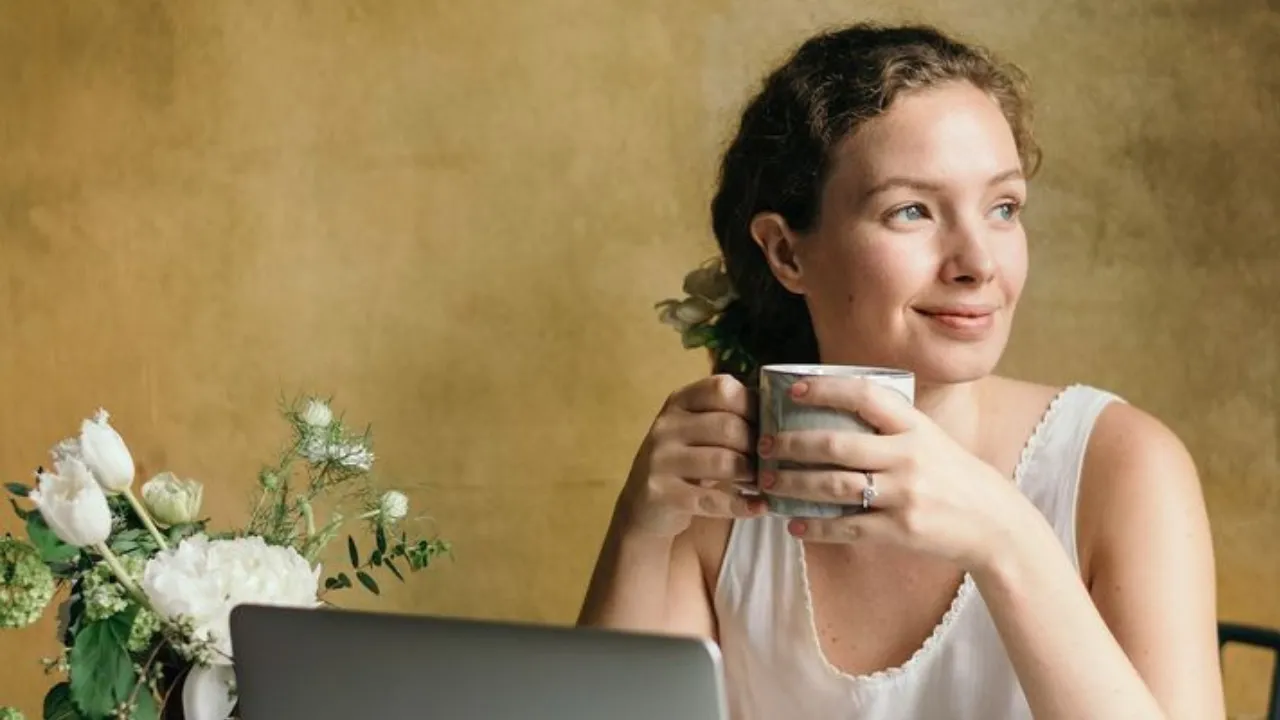 Tea and coffee alternatives for College going and working women