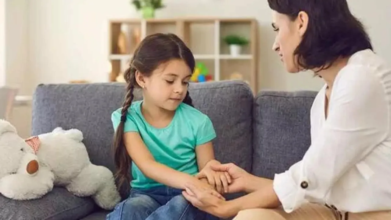 mother deal with her emotional child