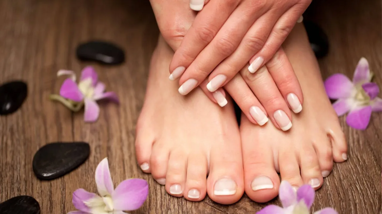 Manicure pedicure