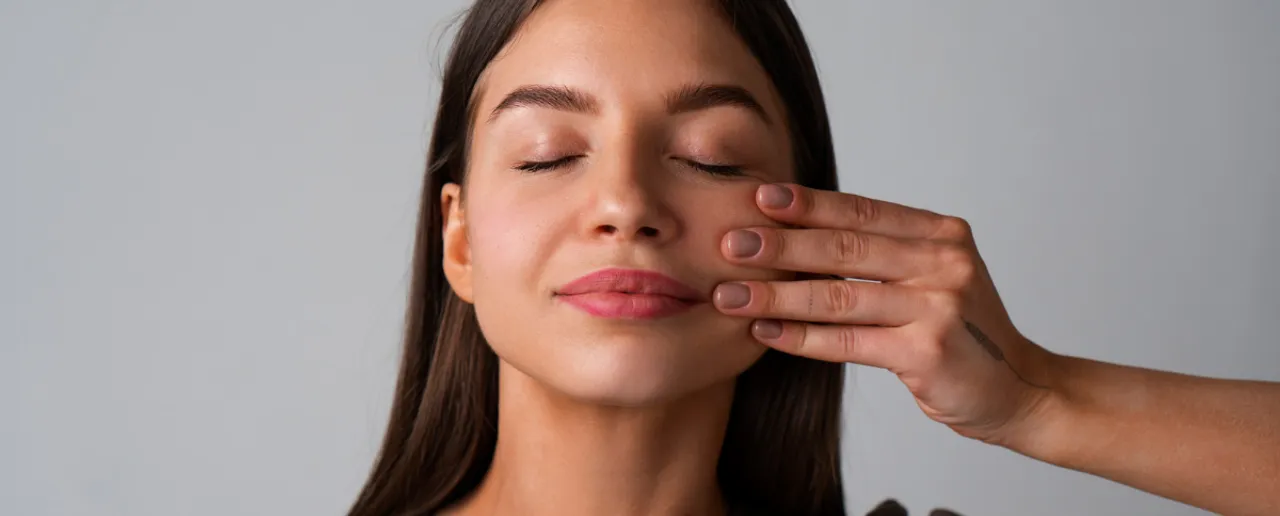Face Yoga (Image Credit Freepik)