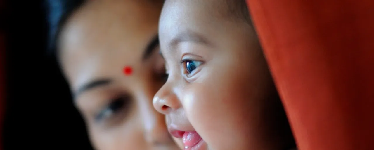 मातृत्व
