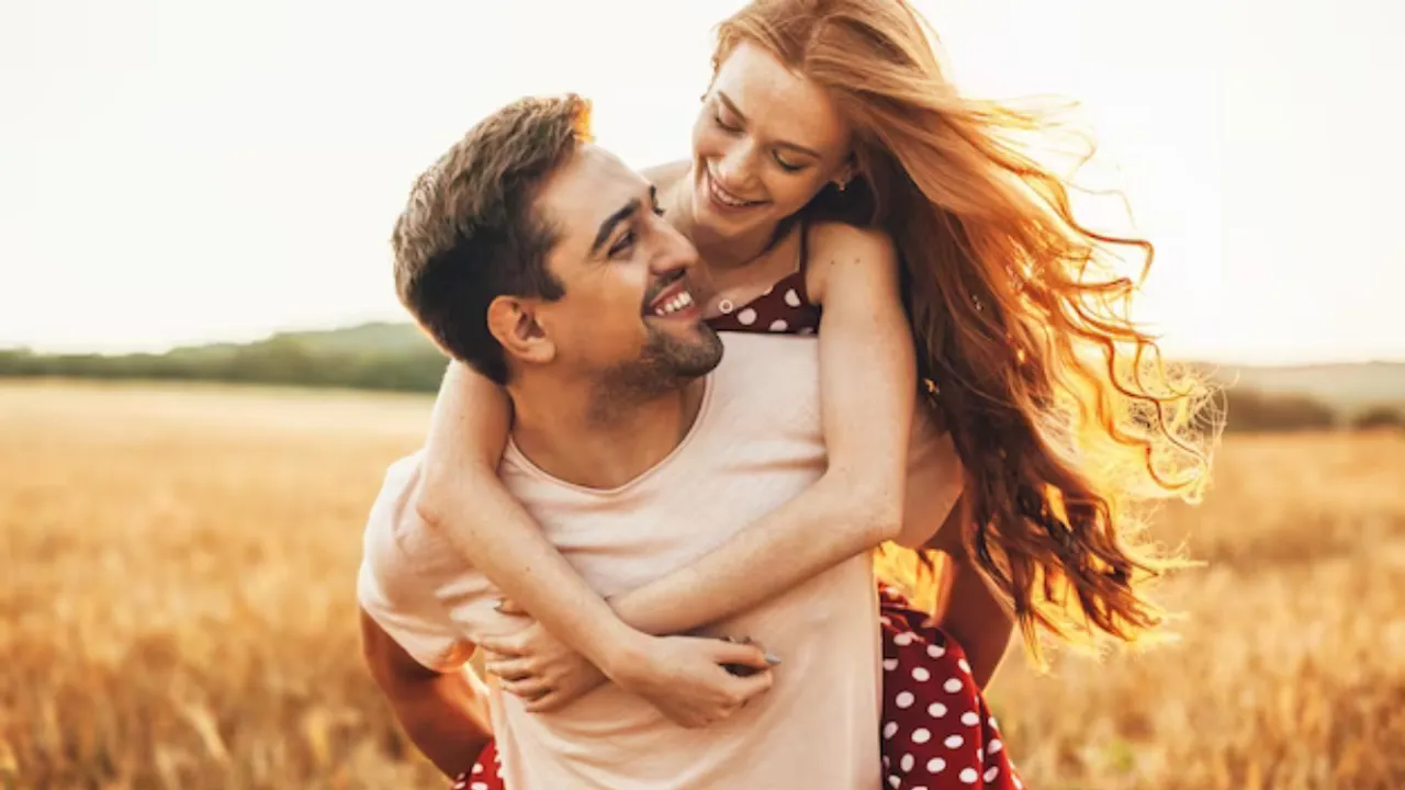 couple (freepik).png