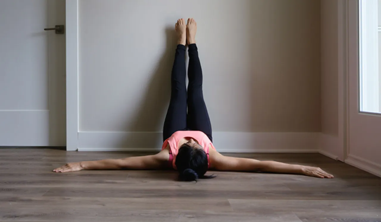 Yoga Poses(Mom Junction)