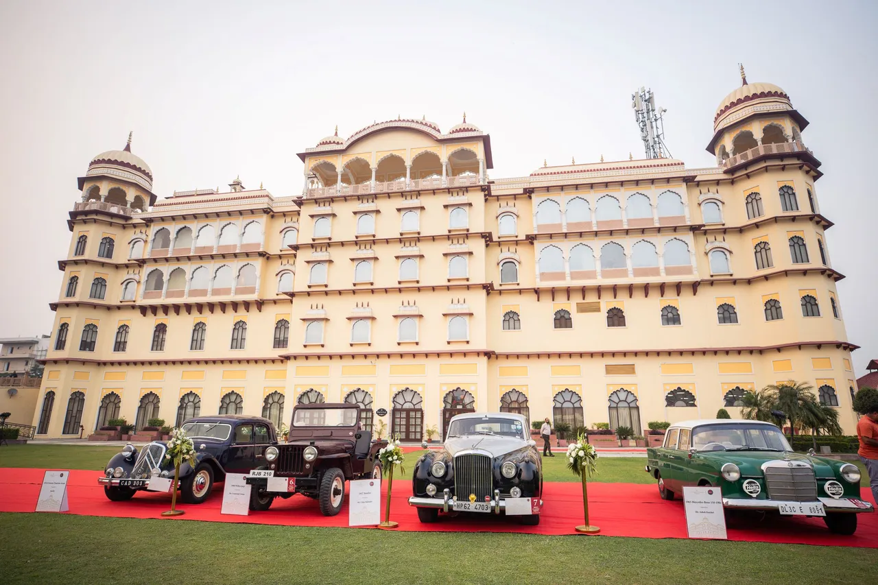 Vintage cars at Noormahal Palace