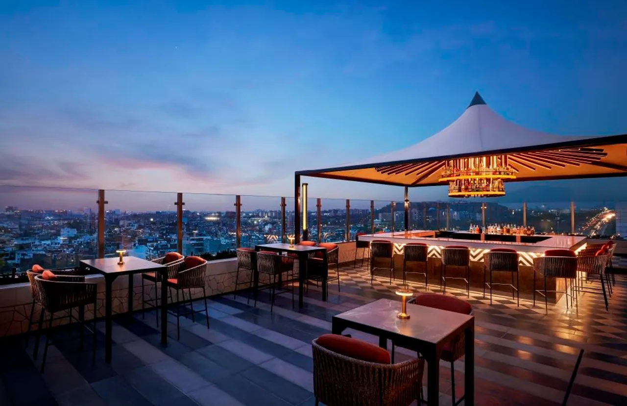 HPJ_RooftopBar_0354