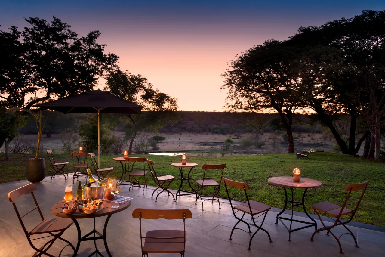 563974-Anantara Stanley  Livingstone Victoria Falls Hotel Outdoor Dining-aee827-original-1731665619
