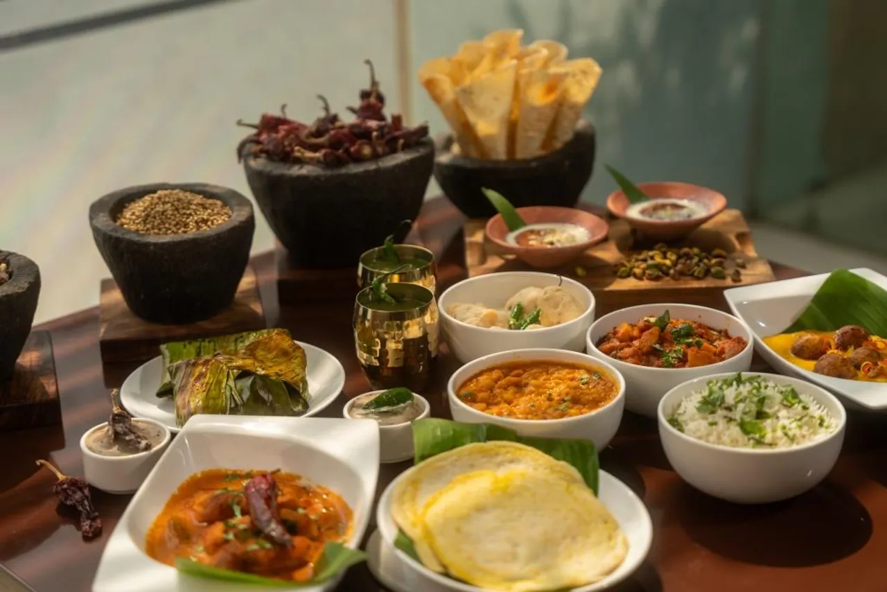 Odia Bhoj - Momo Cafe - Courtyard By Marriott Mumbai