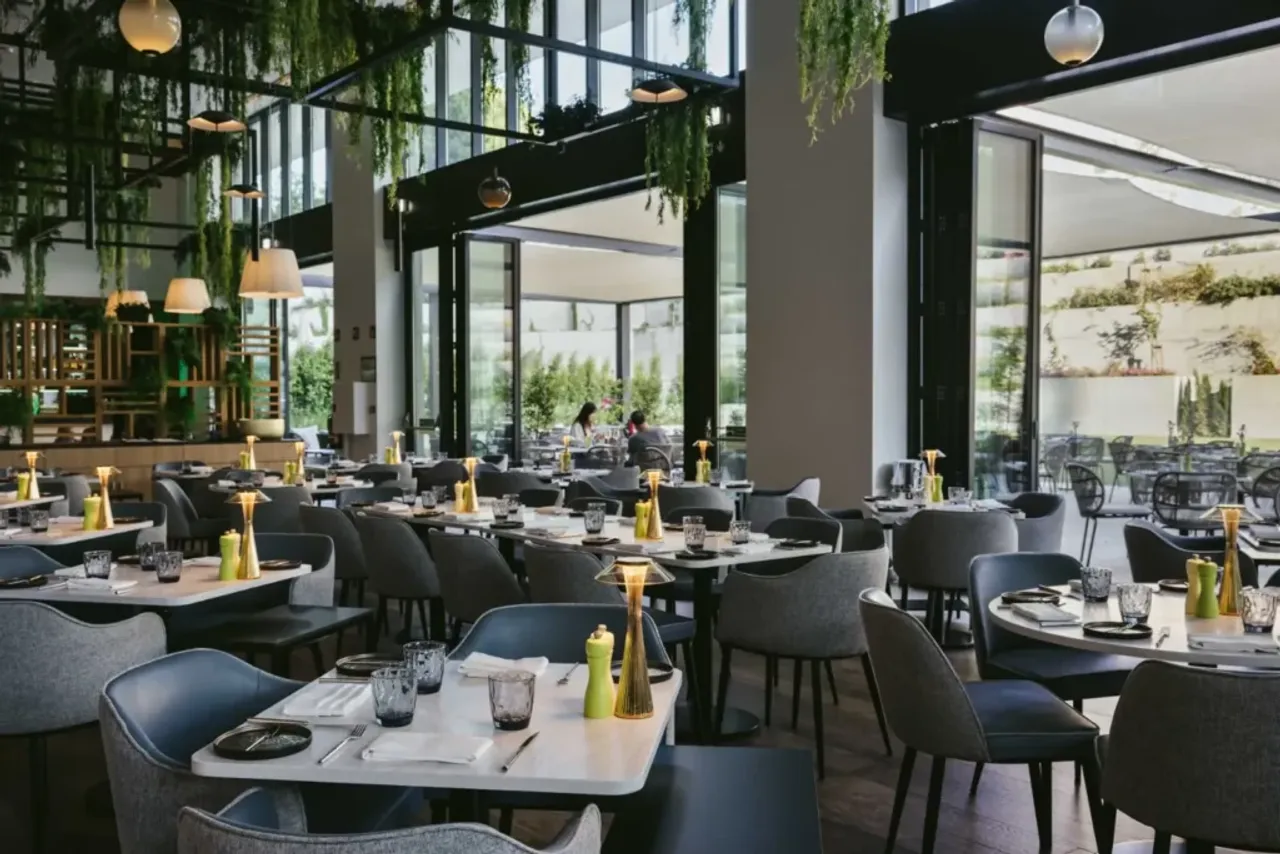 Martinhal-Lisbon-Oriente-Terrace-Dining-Room-Alternative-1024x683