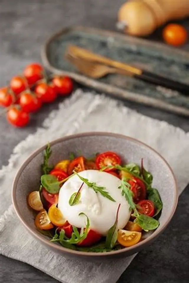 Caprese - Buratta Salad