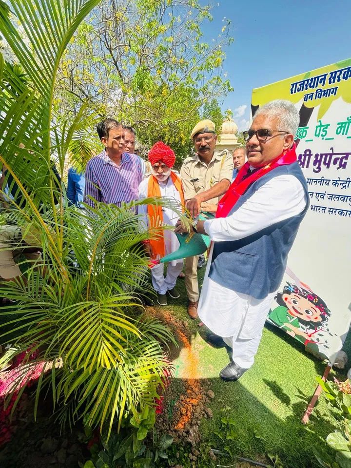 Radisson Blu Udaipur team launches month-long green drive for World Environment Day 4