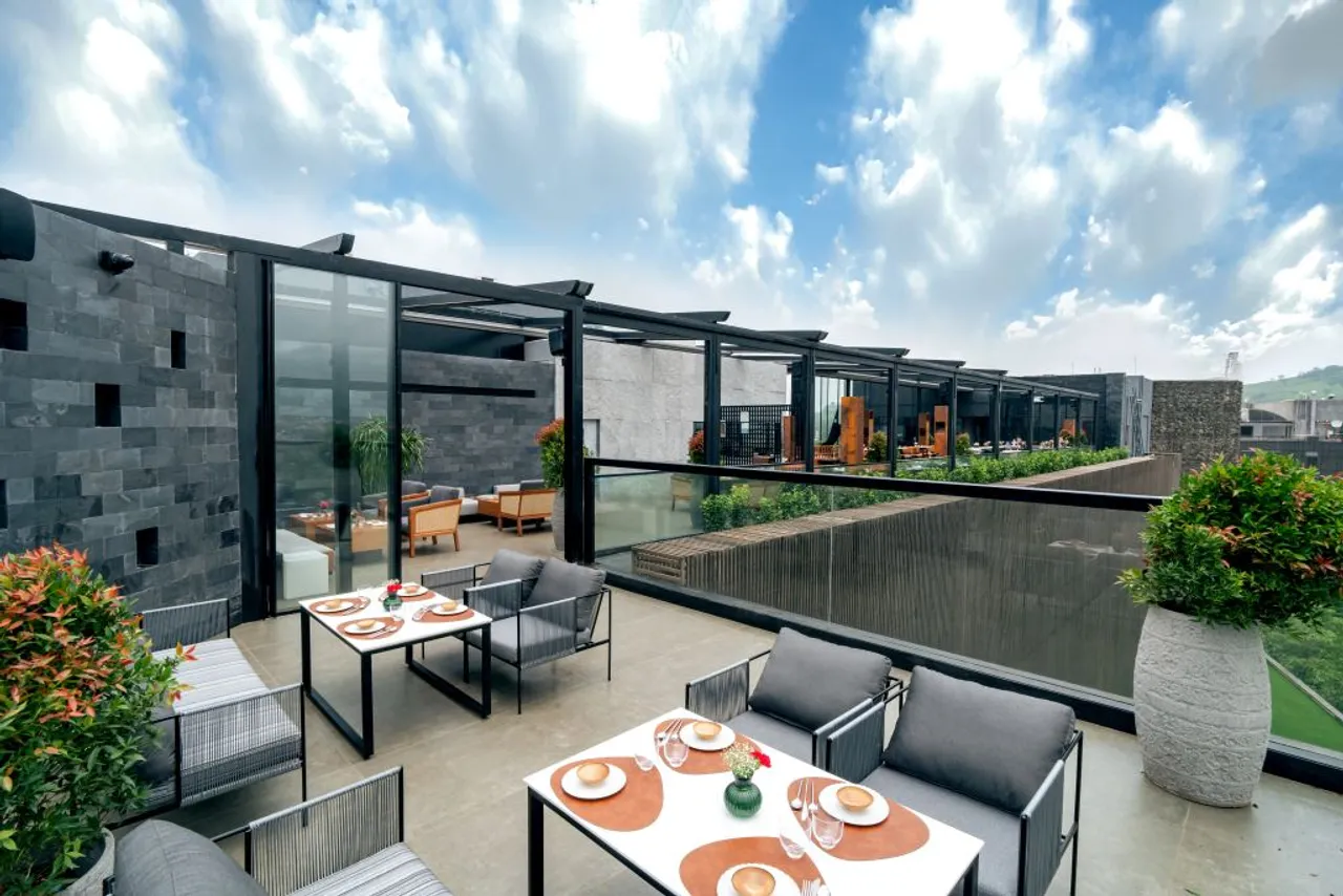 Marquee Deck
