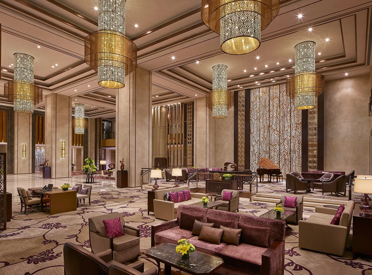 Shangri La Bengaluru - Lobby Lounge