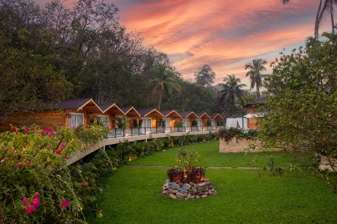 Stone Wood Hotel, Premier Dandeli