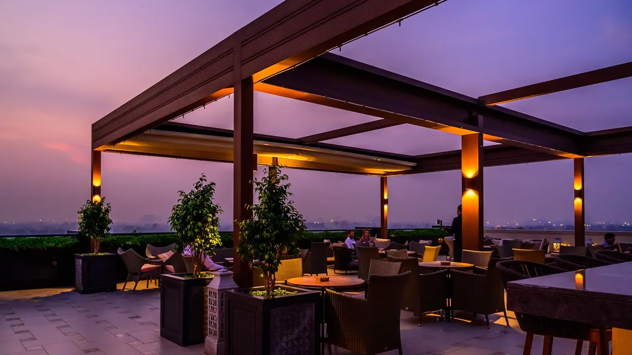 The Oberoi, New Delhi - Cirrus9 - Outdoor seating (3)
