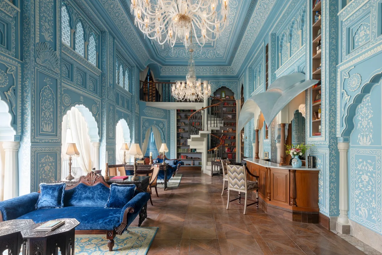 Raffles Jaipur Writers Bar