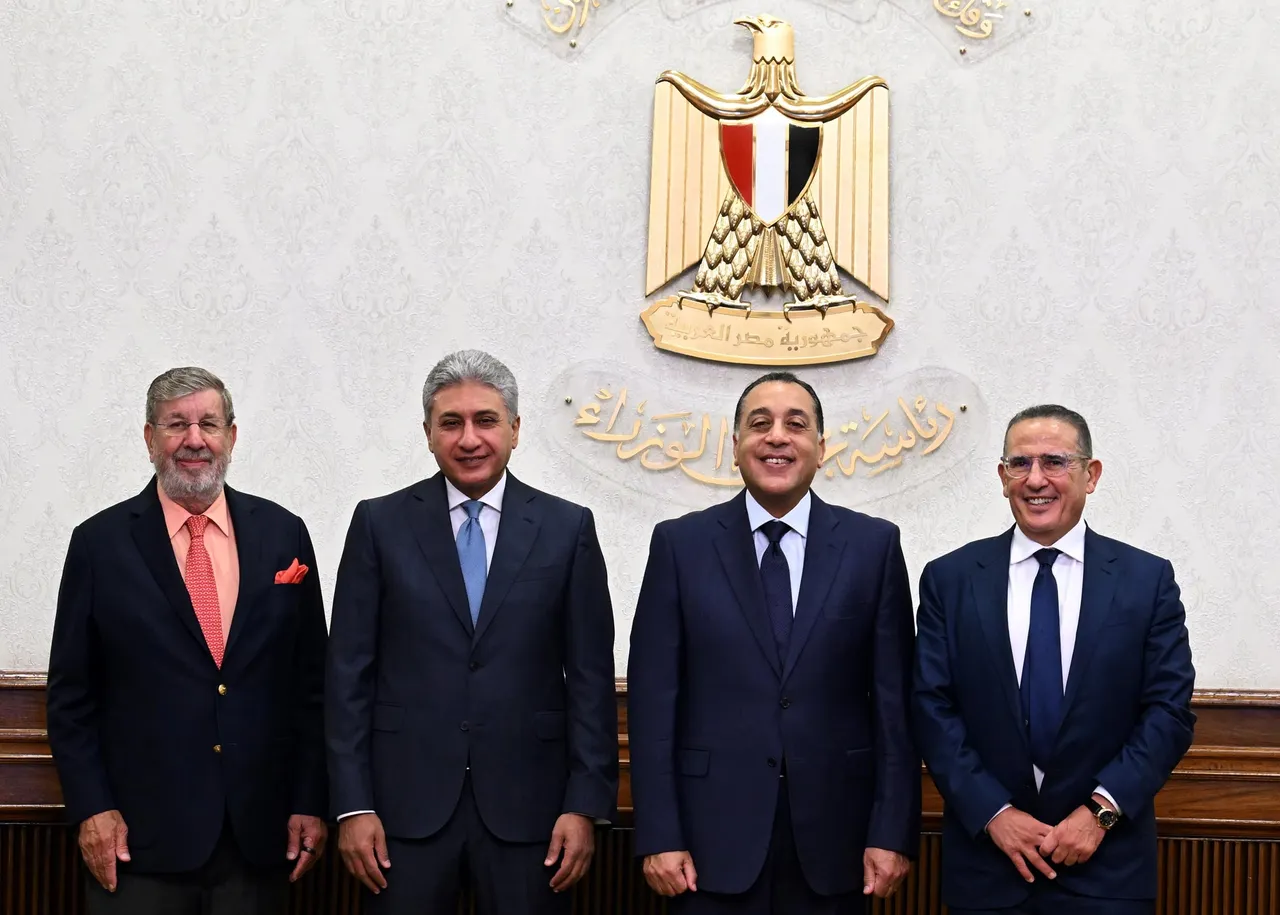 615731-Egyptian PM Mostafa Madbouly, Tourism Minister Sherif Fathi, Hossam El Shaer and William E. Heinecke.-586f5b-original-1759397249 (1)